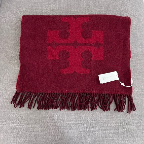 Tory Burch Solid Logo Oblong Scarf in Claret - Picture 2 of 5